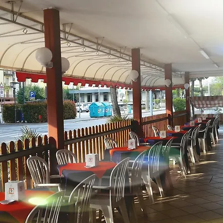 酒店 埃德拉酒店 2*
